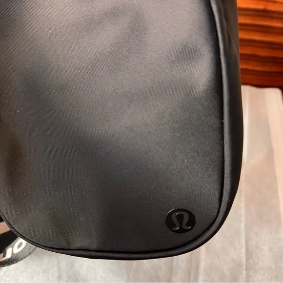 lululemon the rest is written Black Bag with Adjustable crossbody Straps - Picture 8 of 16